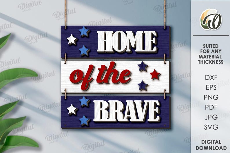 Peut inclure: Panneau en bois patriotique avec les mots "HOME of the BRAVE" en blanc et rouge, agr&eacute;ment&eacute; d'&eacute;toiles bleues et blanches. Le panneau est divis&eacute; en trois sections et est suspendu &agrave; une ficelle.