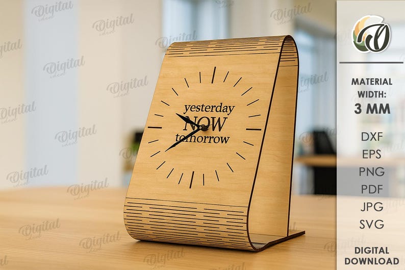 K&ouml;nnte beinhalten: Eine Holz-Schreibtischuhr mit den Worten "yesterday NOW tomorrow" auf dem Zifferblatt. Die Uhr ist aus hellfarbenem Holz gefertigt und hat ein einzigartiges, geschwungenes Design. Die Uhr ist 3 mm breit.