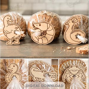Könnte beinhalten: Holzbeutelclips in verschiedenen Tiermotiven, darunter ein Affe, Fisch, Ente, Garnele und Huhn. Die Clips sind lasergeschnitten und zum Verschließen von Beuteln konzipiert. Der Text "10 DESIGNS" und "DIGITAL DOWNLOAD" ist ebenfalls zu sehen.