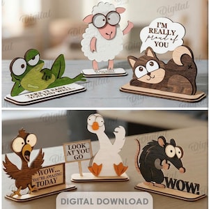 Puede incluir: Una taza de cerámica blanca con un asa negra y el texto "But First, Coffee" en un estilo manuscrito. La taza está sobre una superficie blanca. La taza mide aproximadamente 10 cm de alto.