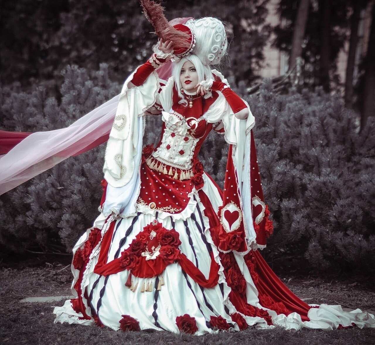 3D Printed Queen Of Hearts (Red Queen) Cosplay Costume acces