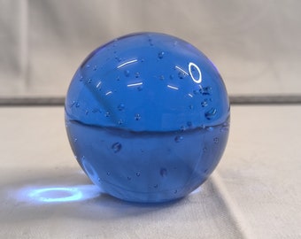 Paperweight ball made of glass