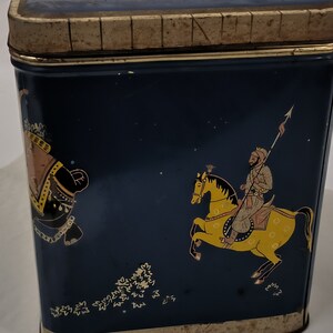 Boite couvercle grande théière à thé gobelin bleu motifs indiens 1950 1960 pièce de collection image 4