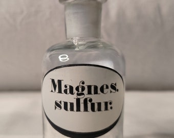 1900 "Magnessulfur" apothecary bottle with glass enamel lid