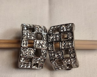 Ear clip in silver rhinestones ear clip