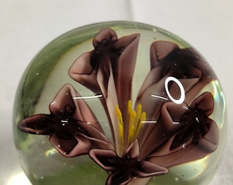 Briefbeschwerer Kugel aus Murano Glas