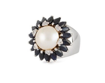 Mabe Pearl, Dark Blue Sapphires and Diamonds Cluster Ring in 18k White Gold
