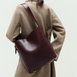 Fayne - Sac fourre-tout en cuir bordeaux fait main I Grand sac pour femme | Sac de travail I Sac de tous les jours