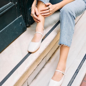 Beige Leather Shoes for Women |Elegant and Comfortable Leather Flats |Every Day Women Wear| Single Strap Ballerina Shoes | Mary Jane Flat