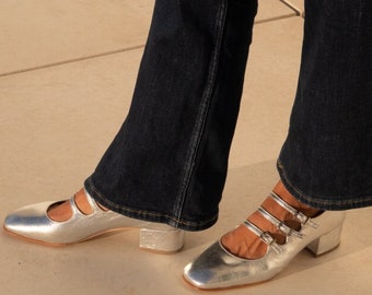 Handmade Silver Patent Leather Mary Jane Shoes – Everyday Elegance for Casual and Special Occasions