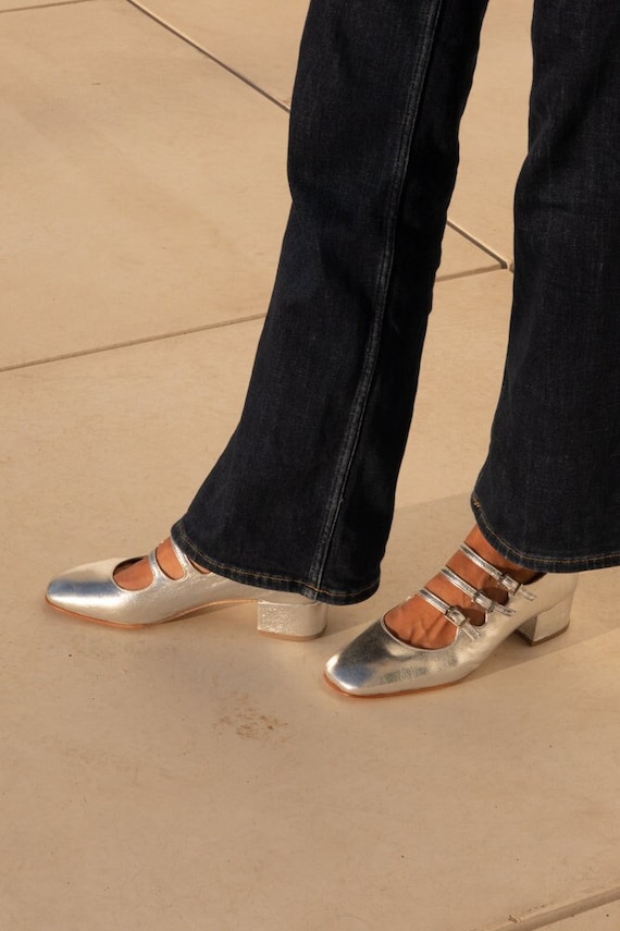 Handmade Silver Patent Leather Mary Jane Shoes - Everyday Elegance for Casual and Special Occasions Handmade Silver Patent Leather Mary Jane Shoes - Everyday Elegance for Casual and Special Occasions