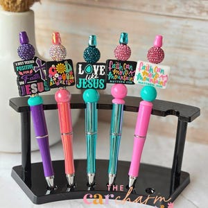 Stylo perlé | Stylo perlé Jésus | Stylo fait main | Cadeau Foi | Papeterie chrétienne | Stylo d'écriture religieux | Accessoire de bureau