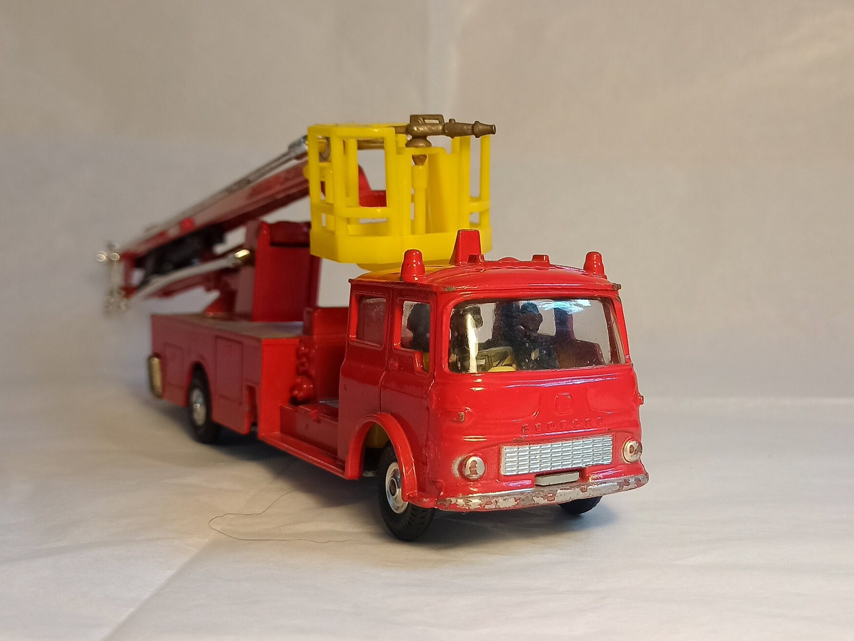 CORGI SNORKEL FIRE ENGINE イギリス製　ヴィンテージ Corgi 1:50 Scale Simon Snorkel Fire Truck, Cleveland County