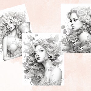Pu&ograve; includere: Tre illustrazioni in bianco e nero di donne con capelli fluenti e accenti floreali. La prima donna indossa una corona di fiori e tiene un vaso. La seconda donna &egrave; circondata da pesci e alghe. La terza donna &egrave; circondata da fiori e pesci.