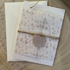 Partecipazioni di matrimonio country chic, invito di nozze fiori e spago