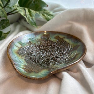 Green and Multicolor Glazed Garlic Grater