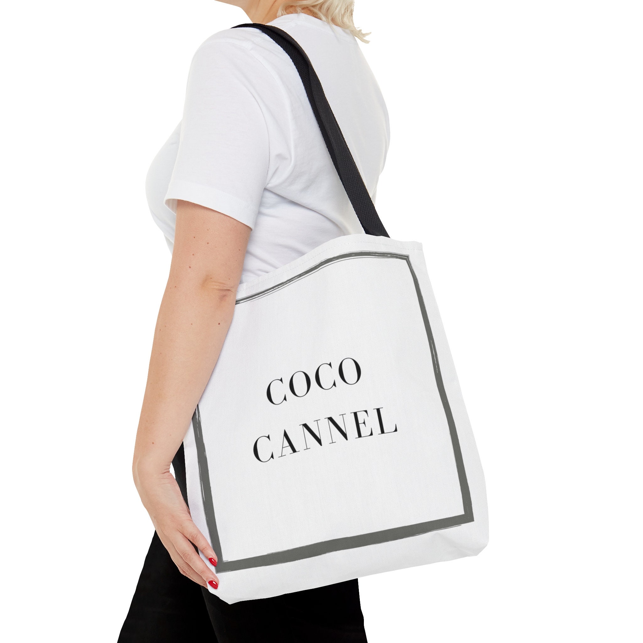  Chanel, Pre-Loved Black Coated Canvas Optic Coco Tote, Black :  Luxury Stores