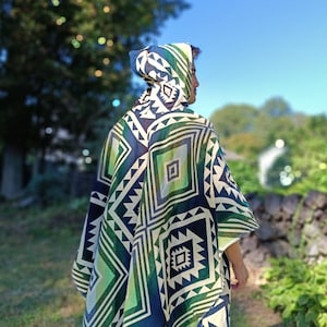Handmade Wool Poncho, Poncho hood, One size and Unisex use, Perfect Gift!