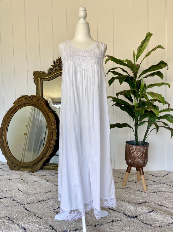 Vintage Christian Dior White Cotton Nightgown - Vi