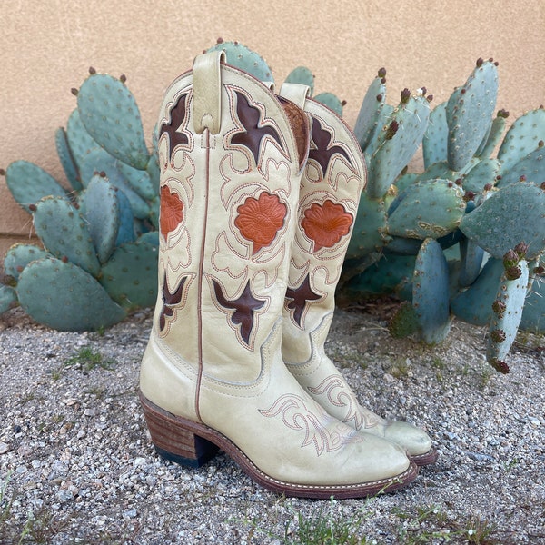 Vintage 70s Cream Beige Orange Floral Western Boots - Vintage Cowboy Boots - Size 6 1/2