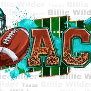 Könnte beinhalten: Ein braunes und türkisfarbenes Grafikdesign mit dem Wort "COACH" in großen Buchstaben. Die Buchstaben sind mit einem Leopardenmuster verziert. Das Design enthält auch einen Fußball, eine Pfeife, eine Stoppuhr und einen Footballhelm.