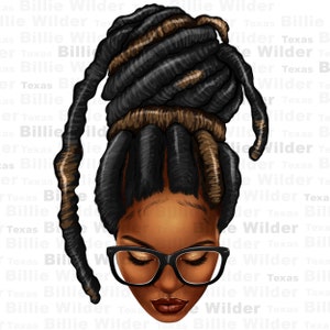Könnte beinhalten: Eine digitale Illustration einer schwarzen Frau mit braunen und schwarzen Dreadlocks, die zu einem hohen Dutt gestylt sind. Sie trägt eine schwarze Brille und hat die Augen geschlossen. Der Hintergrund ist ein weißes Muster aus den Wörtern "Billie Wilder" und "Texas".