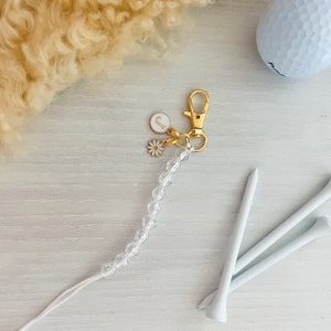 Simple Golf Stroke Counter / Daisy and Clear Crystal Beads / Unique Golf Gifts / Small Golf Score Tracker for Golf Bag or Keychain