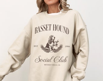 Basset Hound Martini Social Club Sweatshirt, Basset Hound, Basset Hound Sweatshirt, Basset Hound moeder, Basset Hound minnaar, Basset Hound shirt