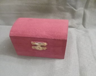 Earring box