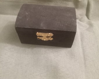 Earring box