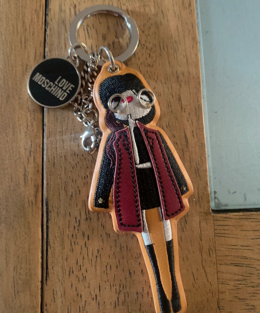 Love moschino keyring sale