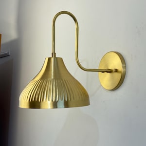Handmade Vintage Brass Wall Lamp – Ribbed Shade Wall Sconce – Mid Century Modern Light Fixture for Bedroom, Living Room, Hallway, Vanity