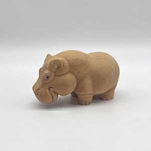 Figurine artisanale d&#39;hippopotame en buis - Ornement de bureau en bois massif symbolisant la force et la sérénité, décoration animalière de collection
