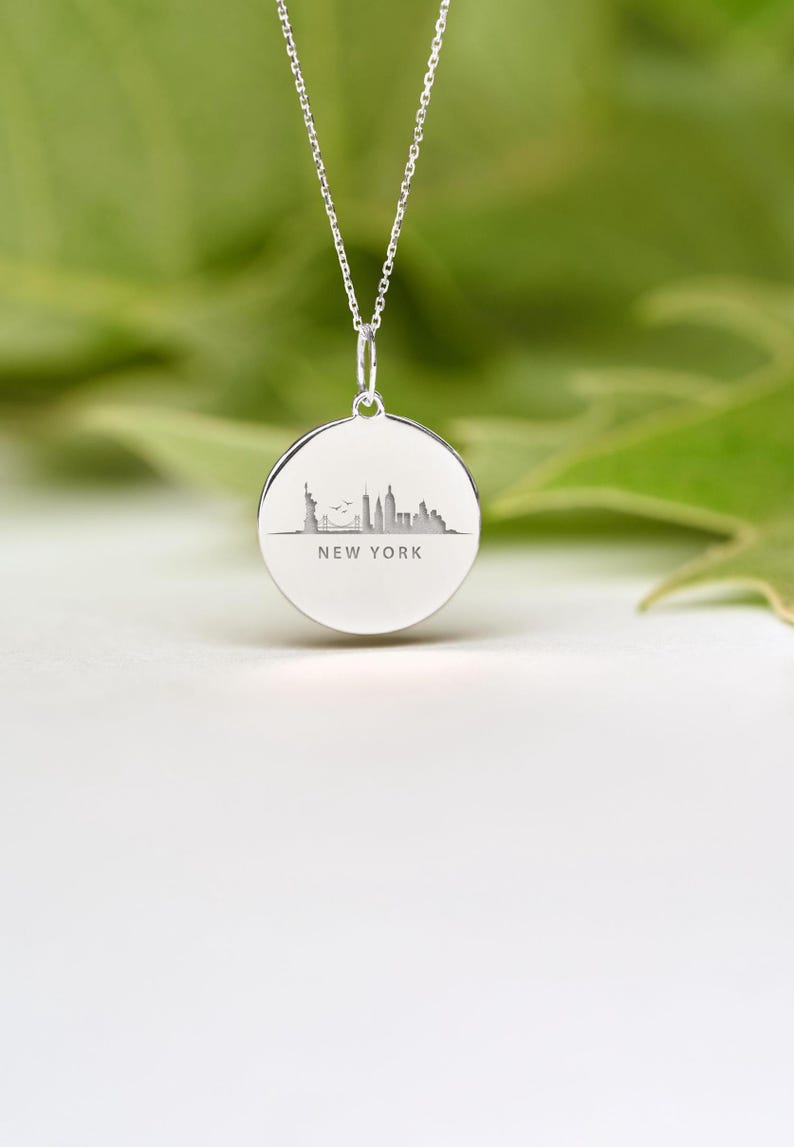 Sterling Silver New York Necklace Dainty NYC Skyline Pendant
