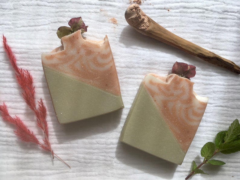 Savon naturel et artisanal parfumé géranium rosat et menthe verte, aux 2 argiles, cadeau parfait fête des mères image 1