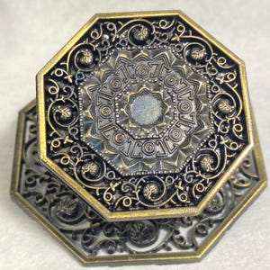 Vintage Mid-Century Brass Cabinet Pulls With Filigree Vine Backplates – Set of 4