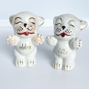 Vintage Dog Salt and Pepper Shakers Ceramic Figurine Set with Gold Accents – Mid-Century Collectible Kitchen Decor