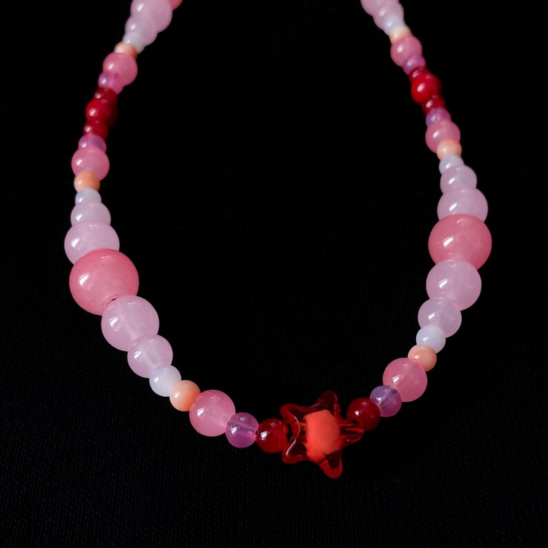 Cute handmade necklace with pink beads zdjęcie 2