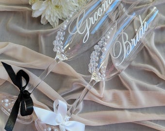 Handgefertigte Perlen-Champagnerflöten für Braut und Bräutigam, Sektgläser - Hochzeitsgeschenk