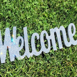 Letrero de bienvenida de cristal: elegante decoración para el hogar con brillantes diamantes de imitación plateados