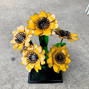 Handmade Sunflower Bouquet Metal Yard Art Garden Decor