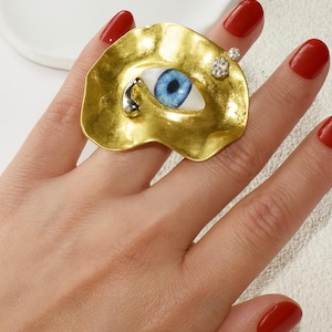Surreal Eye Statement Ring – Adjustable Artistic Jewelry (Gold or Silver)