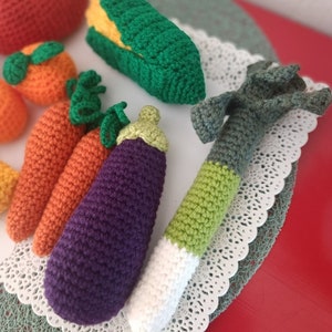 Dînette au crochet Fruits et légumes jouet image 4