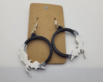 Brincos de argola com dragão - Preto e branco