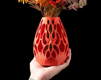 Sculpted Vessel Flower Vase: Modern 3D Printed Decor