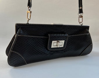 Bolso de piel de serpiente sintética negro