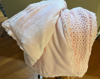 Manta de crochet con forro de felpa