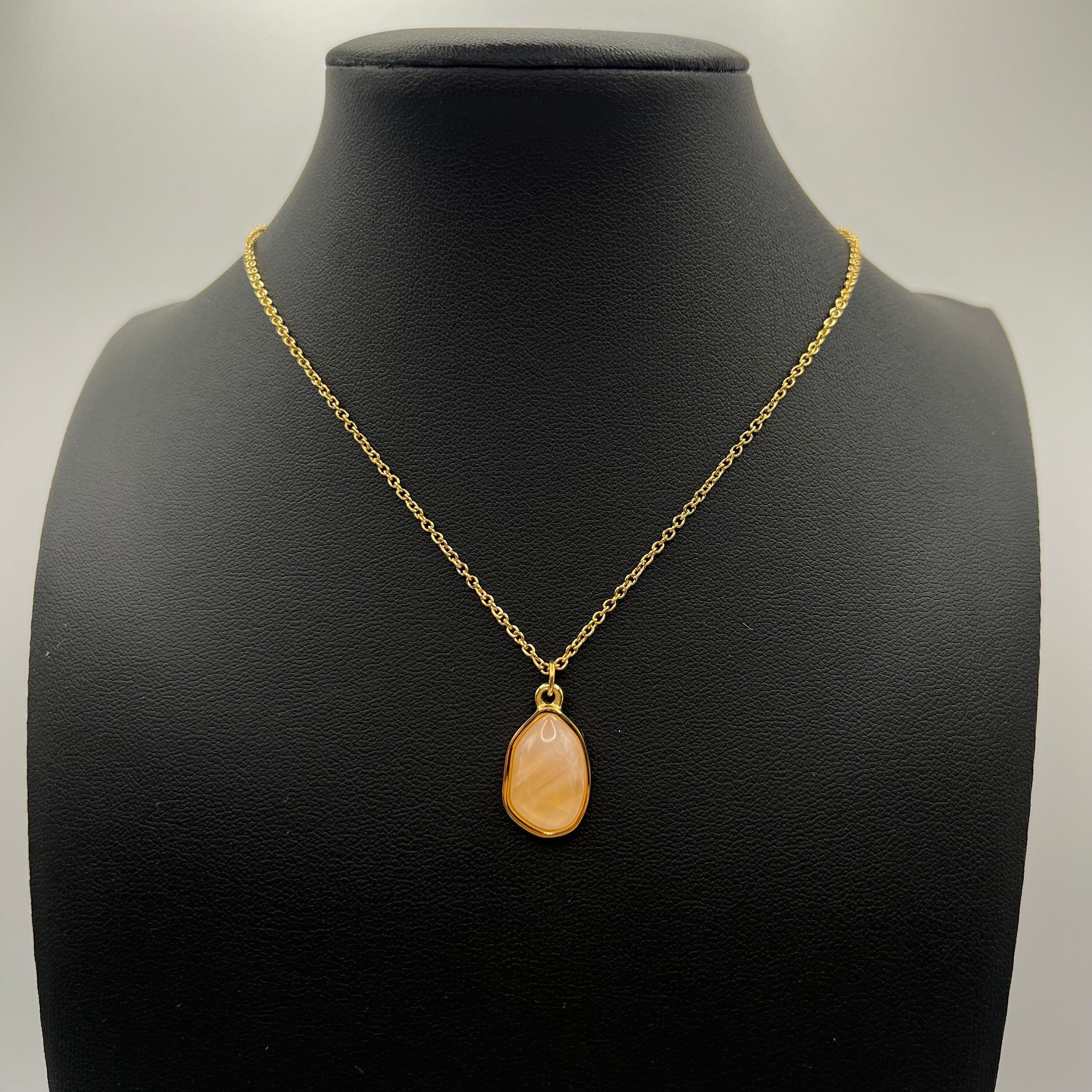 幾何学模様 ネックレス ゴールドトーン 18Kゴールド天然石ペンダント：幾何学模様の繊細なネックレス - Etsy 日本