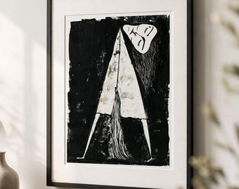 Könnte beinhalten: Ein gerahmter schwarz-weißer Kunstdruck mit einem stilisierten, umgedrehten menschlichen Gesicht, dessen langes Haar in einer dreieckigen Form nach unten fließt. Das Motiv ist vor einem schwarzen Hintergrund in einem schwarzen Rahmen mit weißem Passepartout.