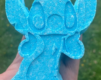 Stitch Surprise Bath bomb